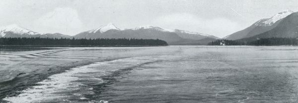 Amerika, 1931, Onbekend, Alaska. Het zog van het schip in de Wrangell Narrows