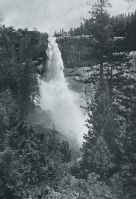 De Yo-sem-i-ties, hun vallei en de reuzen van Mariposa. De Nevada Falls