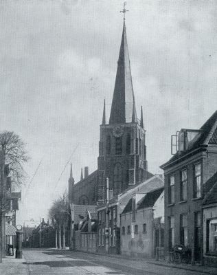 Zuid-Holland, 1931, Voorschoten, Voorschoten. De Schoolstraat met de Herv. Kerk
