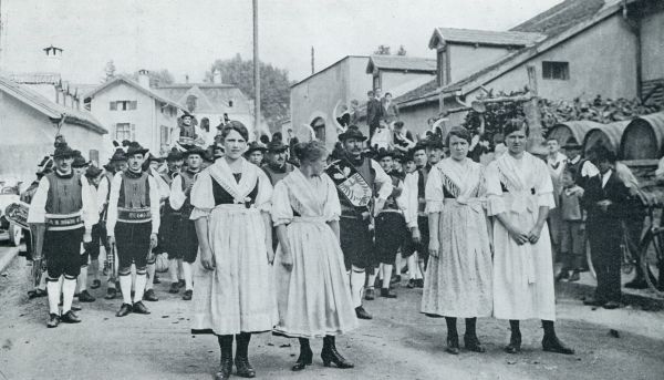 Itali, 1931, Meran, De druivenkuur en het Herfstfeest in Merano. Het feest van den wijnoogst te Merano