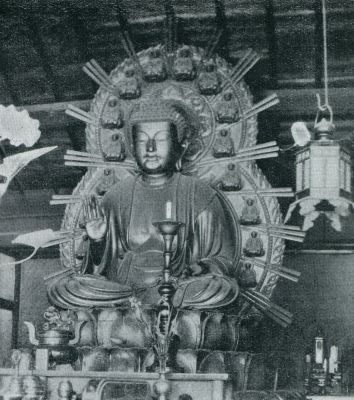 Japan, 1931, Kyoto, Gewijde plaatsen in Japan. Boeddhabeeld in den tempel der Duizendgouden Boeddha's te Kioto