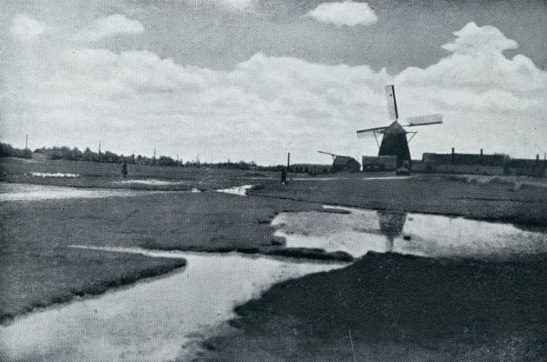 Hongarije, 1932, Kiskunflegyhza, Windmolen in de laagvlakte van Kiskunfele-Gyhaza in Hongarije