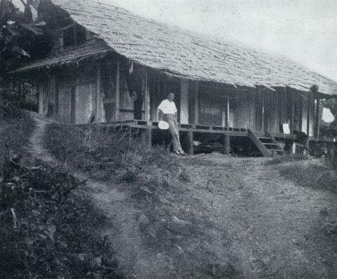 Gabon, 1932, Lambarn, PAALWONING VAN EEN EUROPEAAN TE LAMBARENE (Doktershuis bij het oude hospitaal)