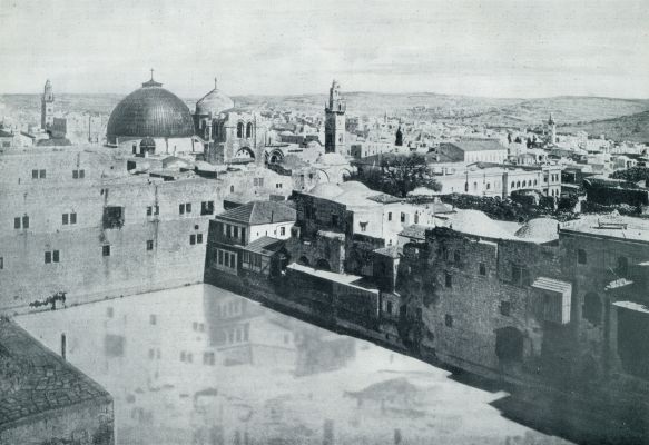 Isral, 1932, Jeruzalem, PANORAMA VAN DE BINNENSTAD VAN JERUZALEM MET LINKS DE KOEPEL VAN DE OMAR-MOSKEE