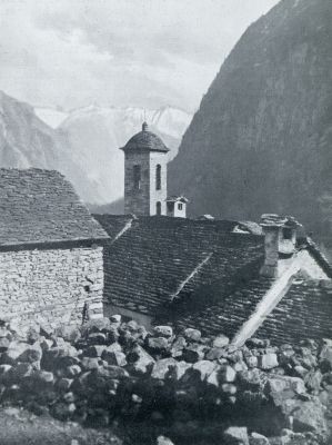 HET KERKJE VAN FOROGLIO IN HET BAVONA-DAL