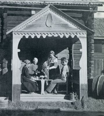 Zweden, 1932, Onbekend, LEVEN IN ZWEDEN. DE NAMIDDAGKOFFIE OP EEN ZWEEDSCHE HOEVE