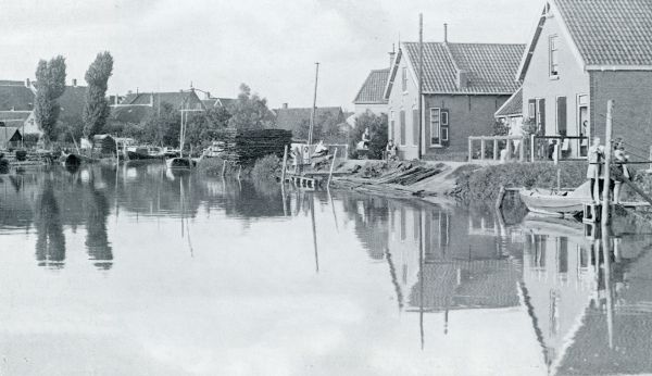 Zuid-Holland, 1932, Spijkenisse, DORPSGEZICHT VAN SPIJKENISSE