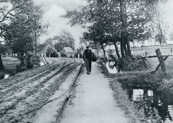 Overijssel, 1932, Ommen, LANDWEG BIJ OMMEN