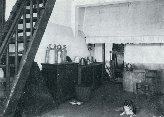 Limburg, 1932, Onbekend, WOONKAMER IN EEN ZUID-LIMBURGSCHE BOERDERIJ