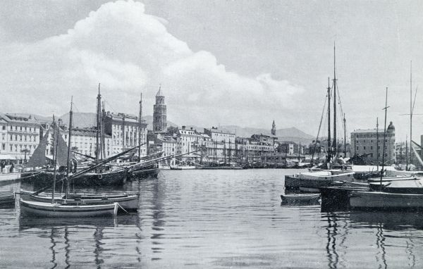 Kroati, 1933, Split, AAN DE KADE TE SPLIT (SPALATO)