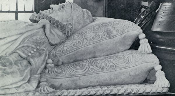 DETAIL VAN HET GRAFMONUMENT VAN WILLEM DEN ZWIJGER TE DELFT