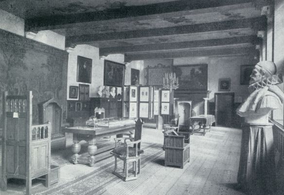 DE HISTORISCHE ZAAL IN HET PRINSENHOF TE DELFT