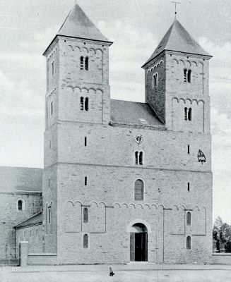 DE 11e  EEUWSCHE ROMAANSCHE ST. AMALBERGA-KERK TE SUSTEREN