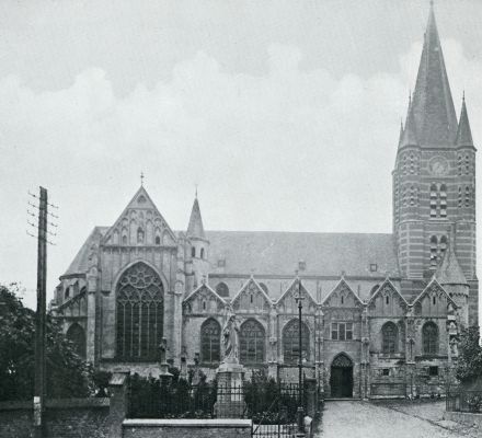 Limburg, 1933, Thorn, DE OVEROUDE ABDIJKERK VAN THORN MET 19E EEUWSCHEN TOREN