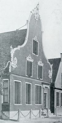 Noord-Holland, 1933, Onbekend, EEN AARDIG ZAANSCH GEVELTJE