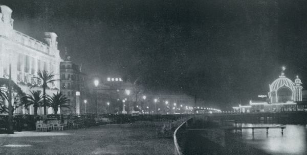 Frankrijk, 1933, Nice, DE PROMENADE DES ANGLAIS TE NICE BIJ AVOND