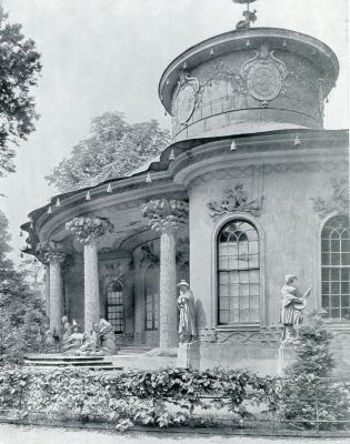 HET CHINESISCHE HAUS IN HET PARK VAN SANSSOUCI