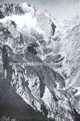 Garmisch-Partenkirchen in den winter. Het Hhental en de Zugspitze, gezien van het Hupfleitenjoch uit