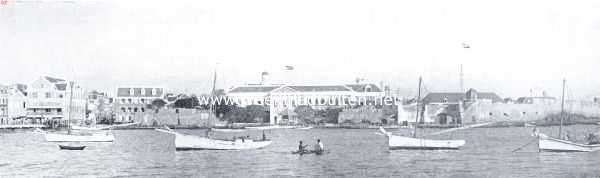 Curaao, 1934, Willemstad, Curaao voorheen en thans. Waterfront van Willemstad (Curaao). Links het begin van de Breedestraat van 