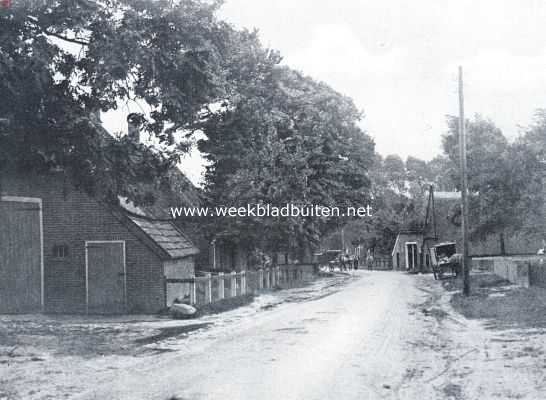 Drenthe, 1934, Onbekend, Een nieuw type boerenhoeve in Drente, waarvan de schuur nog naar de dorpsstraat is gebouwd