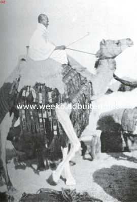Saudi-Arabi, 1934, Onbekend, Indrukken uit het Heilige Land van den Islam. De Nederlandsche vice-consul te Mekka, Abd Quadir, in ihraamkleeding op de vlakte van 'Arafat