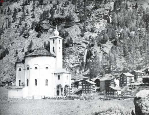 Zwitserland, 1934, Saas-Balen, Over een mooi dorpje in het hooggebergte. Het mooie oude kerkje te Saas-Balen