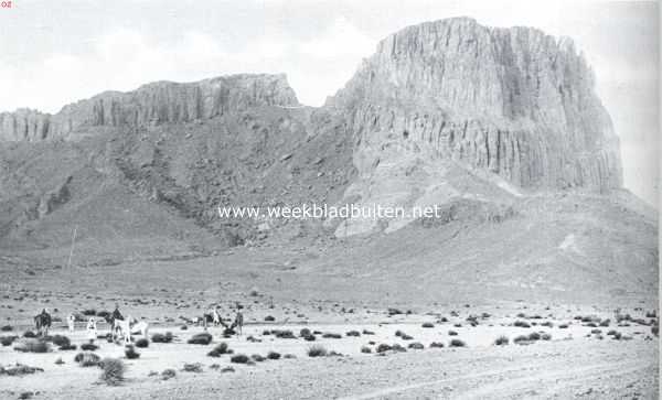 Algerije, 1934, Onbekend, De rustelooze aarde. Rotsen in de woestijn bij Bou Sada (Algeri)