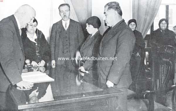 Turkije, 1934, Onbekend, Het moderne Turkije. Huwelijksvoltrekking op het bureau van den burgerlijken stand