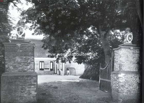 Zeeland, 1934, Grijpskerke, Walcheren, de tuin van Zeeland. Het bewaard gebleven inrijhek van de heerlijkheid Zandvoort aan den Seisweg bij Grijpskerke