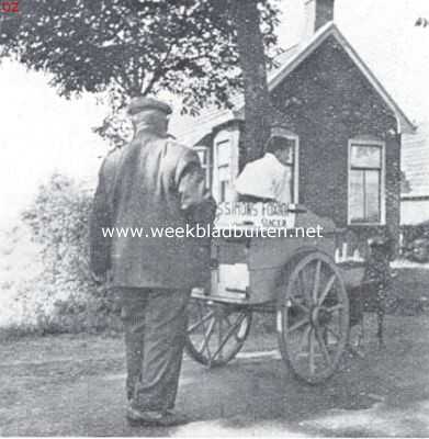 Nederland, 1934, Onbekend, De trekhond, de schande van Nederland. Op de kar zaten deze slager van minstens 250 pond met nog een aankomende jongen. Vr de kar een zeer slechte hond, vol open wratten