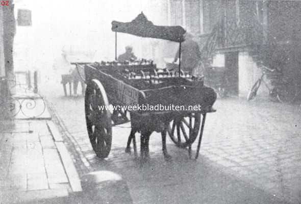 Nederland, 1934, Onbekend, De trekhond, de schande van Nederland. Deze hond kan niet rechtop onder den wagen loopen