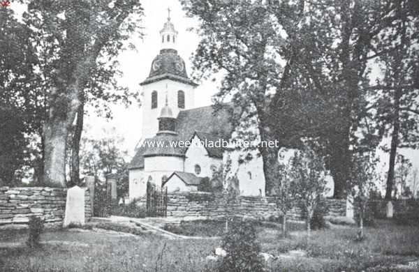 Zweden, 1934, Onbekend, Door het Gta-kanaal. De kerk van het vroegere klooster Vreta bij de sluizen van Berg in het Gta-kanaal. Door de tallooze verbouwingen kan men er overblijfselen van tien eeuwen in terugvinden