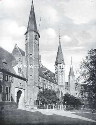 Walcheren, de tuin van Zeeland. De westelijke Abdijgebouwen aan het Binnenhof; links de Burgpoort en op den achtergrond de Balanspoort