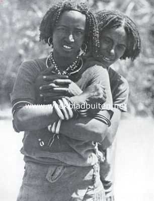 Ethiopi, 1935, Onbekend, Vrouwen van den Galla-stam met hun eigenaardige haardracht (bij het artikel Abessini, een land van rassen en klassen)