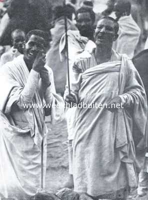 Ethiopi, 1935, Adis Abeba, De rechtskundige houdt zijn pleidooi bij een rechtsgeding in de straten van Adis Abeba