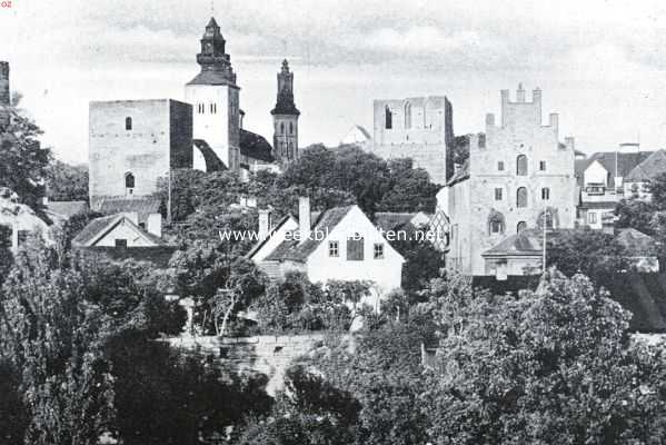 Wisby, de oude Hanzestad. Vesting- en kerktorens van Wisby