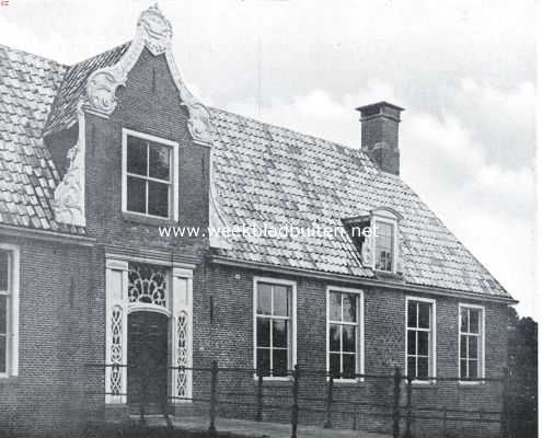 Drenthe, 1935, Oosterhesselen, Mooi Drenthe: rondom Hoogeveen. Voorgevel van het Huis de Klencke bij Oosterhesselen (middenstuk ongeveer 1740)