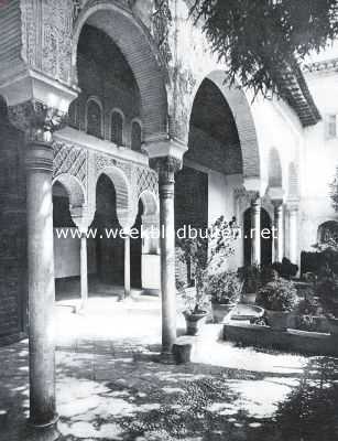 In het Generalife, het oude zomerverblijf der Moorsche vorsten, te Granada