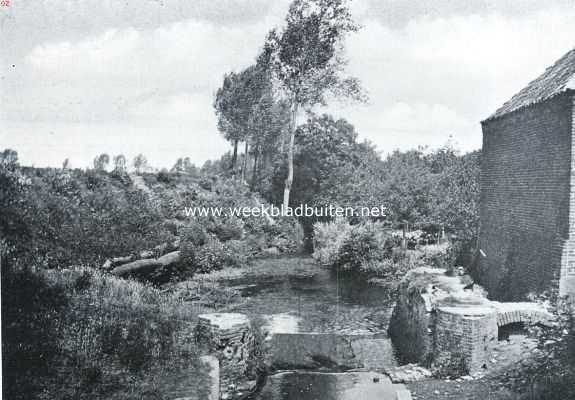 Watermolen aan een niet gekanaliseerde Limburgsche beek