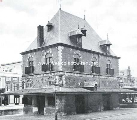 Friesland, 1935, Leeuwarden, Bij het vijfhonderdjarig jubileum van Leeuwarden. Het Waaggebouw te Leeuwarden