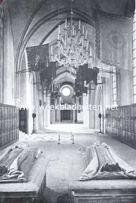 In de Riddarholmskerk te Stockholm. Op den voorgrond de tomben van koning Magnus Ladulas, die de kerk omstreeks 1280 stichtte en koning Karl Knutson (overleden 1470)