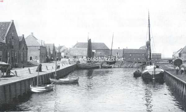 Utrecht, 1935, Spakenburg, De kleederdracht van Bunschoten en Spakenburg. De haven van Spakenburg