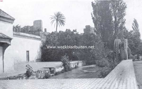 Marokko, 1936, Onbekend, In een paleistuin. Rechts een bevloeingsrad