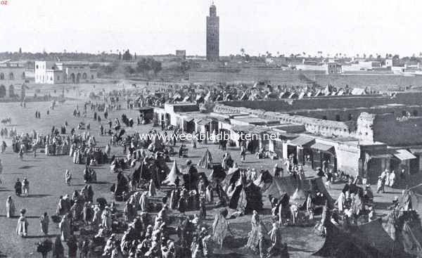 Marokko, 1936, Marrakesh, Het plein Djemaa el Fna te Marrakesj