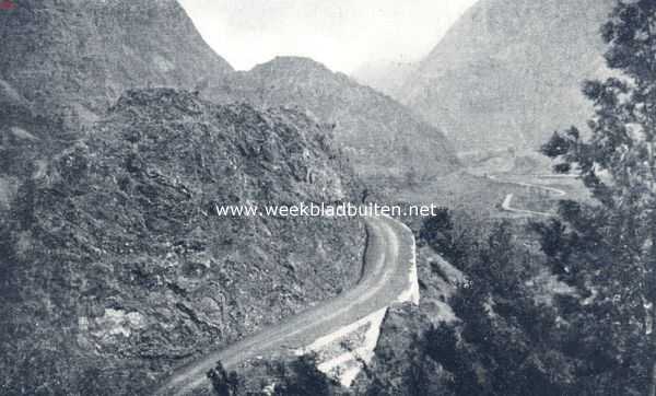 Frankrijk, 1936, Cilaos, Laatste gedeelte van den weg naar Cilaos op Runion; hier zijn geen diepe ravijnen meer