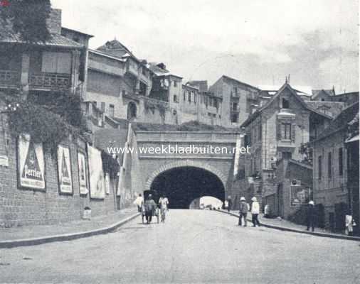 Madagascar, 1936, Antananarivo, Twee straten boven elkaar met tunnel te Tananarive