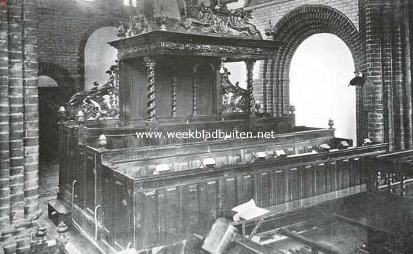 Groningen, 1936, Stedum, Heerenbank in de kerk te Stedum, behoorende bij de borg Nittersum te Stedum, met het wapen van het geslacht Clant van Stedum (ongeveer 1670)